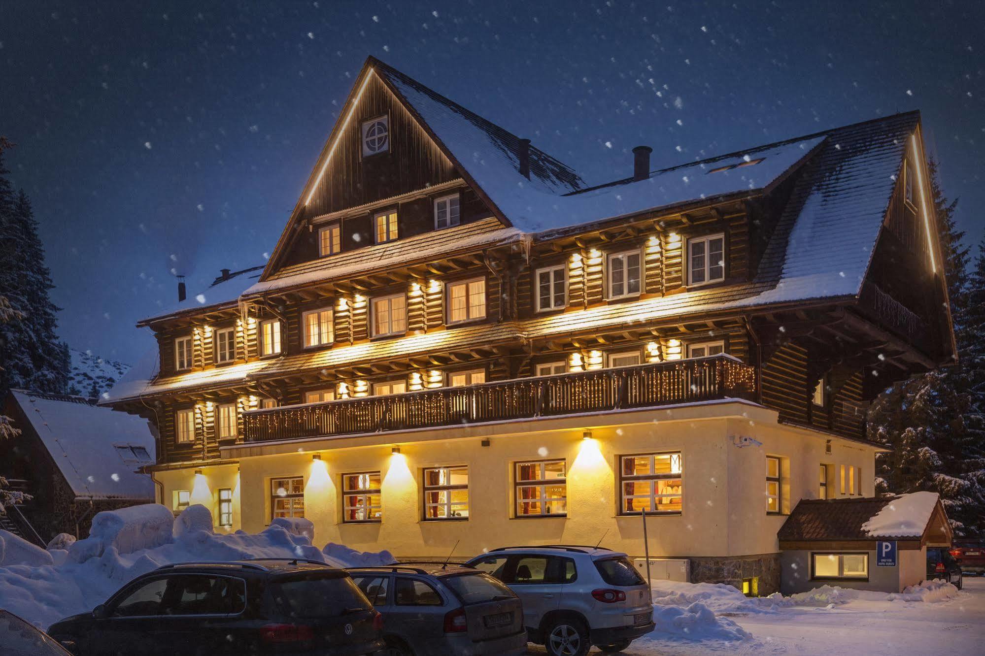 Hotel Mikulášska Chata Demänovská Dolina Exterior foto